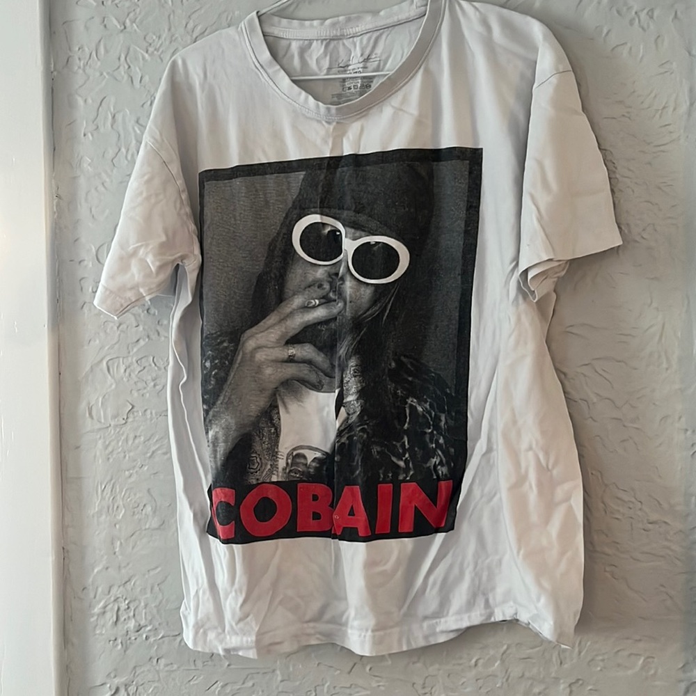 Kirt Cobain shirt